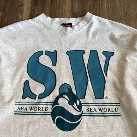Vintage 1990s Sea World T-Shirt Men's Size L Long Sleeve Gray Orca Killer Whale - Picture 2 of 7
